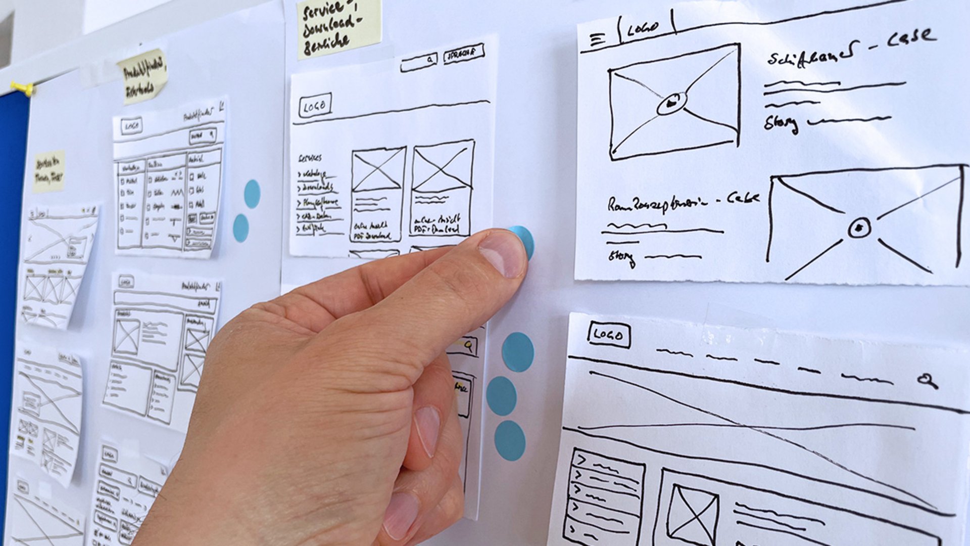Auswahl an Ideen für das User Experience Design Konzept der PRÄMETA Präzisionsmetall Website.